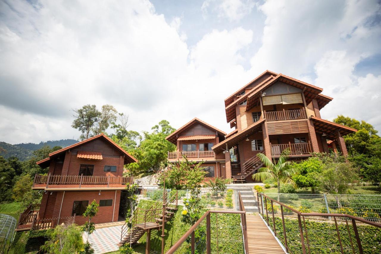 Red House The Garden Stay In Bukit Tinggi By Play Bentong Eksteriør bilde