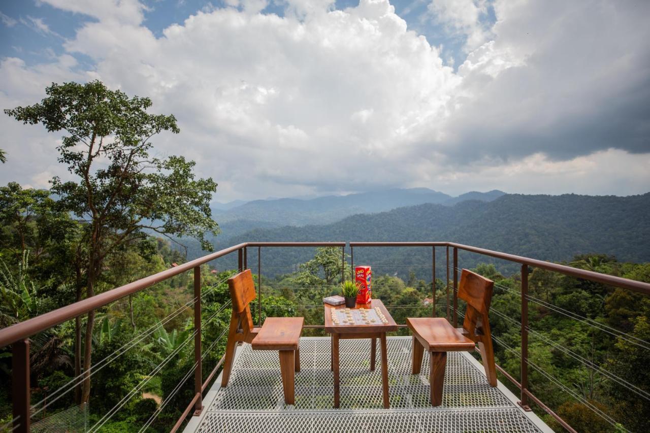 Red House The Garden Stay In Bukit Tinggi By Play Bentong Eksteriør bilde