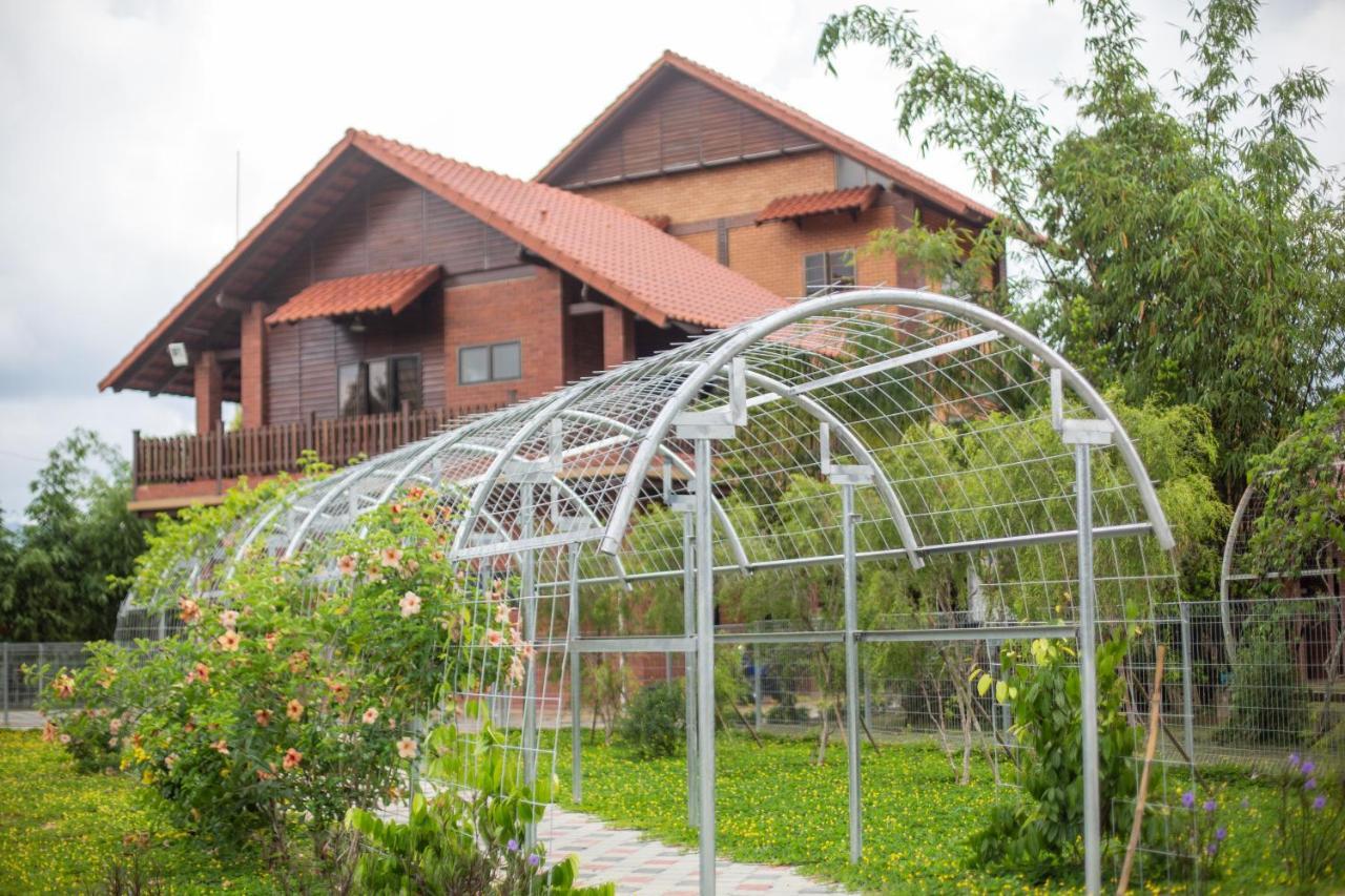 Red House The Garden Stay In Bukit Tinggi By Play Bentong Eksteriør bilde