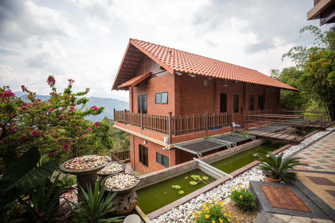 Red House The Garden Stay In Bukit Tinggi By Play Bentong Eksteriør bilde