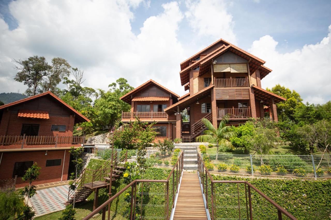 Red House The Garden Stay In Bukit Tinggi By Play Bentong Eksteriør bilde