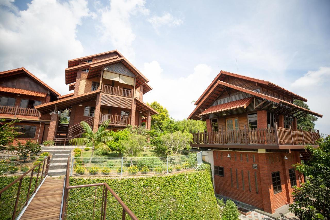 Red House The Garden Stay In Bukit Tinggi By Play Bentong Eksteriør bilde