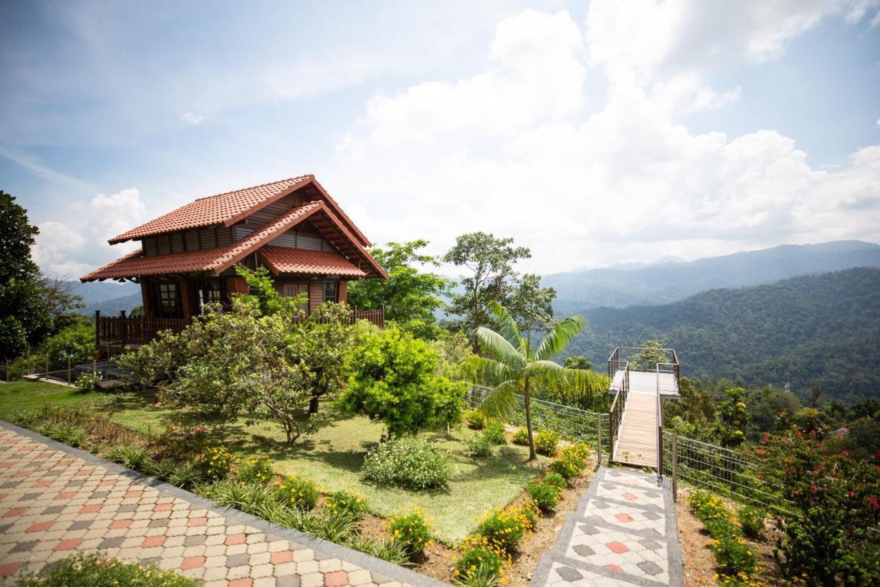 Red House The Garden Stay In Bukit Tinggi By Play Bentong Eksteriør bilde